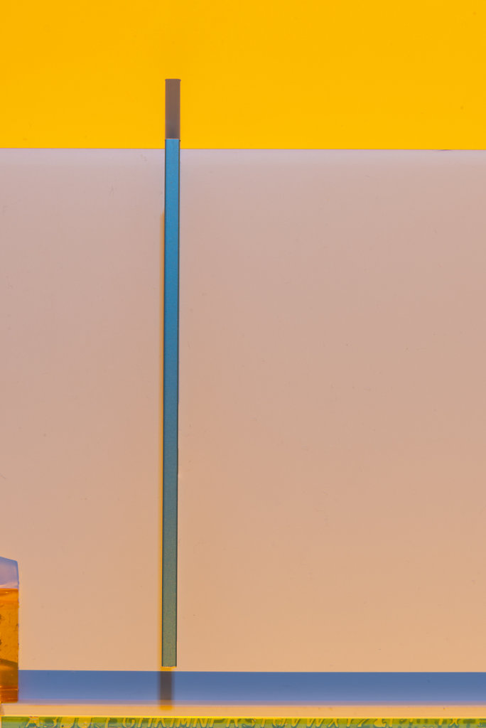 528-deux-sur-tranches-face-barre-d-ombre-bleue-et-jaune-1217.jpg